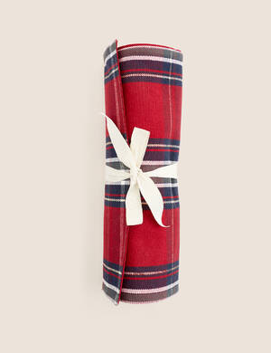 marksandspencer_XMAS2023_HOME_T34_Kitchen Disco_tartan kostkovany ubrusovy pas_699Kc.jpg